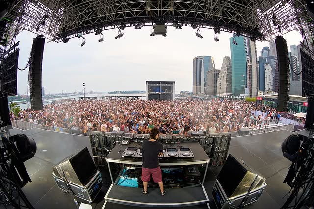 MAT ZO at FUTURE Toronto